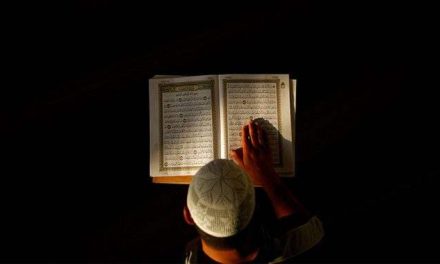 Prvi prijevod kur'anskog teksta načinio je ashab Selman Farisi na perzijski jezik