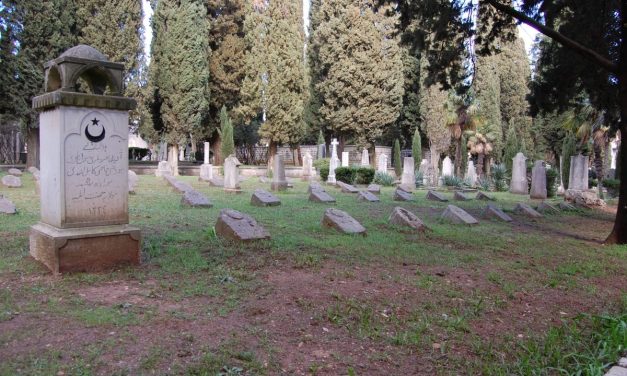 Tihe staze Mornaričkog groblja u Puli