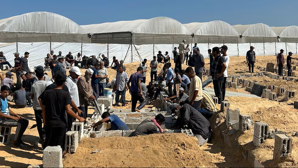 U Gazi su čak i mrtvi raseljeni