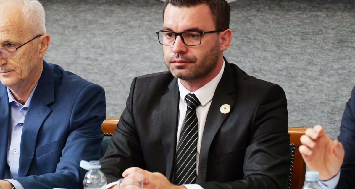 Džananović: Kritike ne stoje, reagirali smo i osudili genocid u Gazi