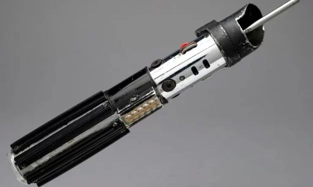 Vaderov svjetlosni mač na aukciji