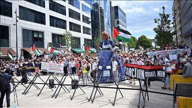 Londonska policija hapsi demonstrante koji su protiv genocida, a štiti one koji su za Izrael