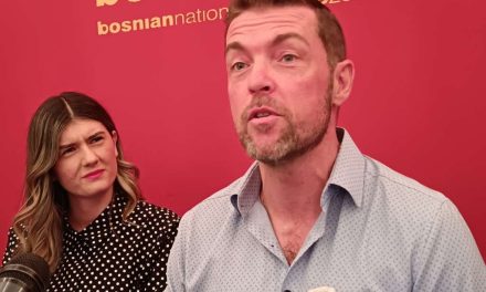 Predstava “Tražeći Esmira” u čast ubijenim Srebreničanima, koji nisu samo imena i kosti