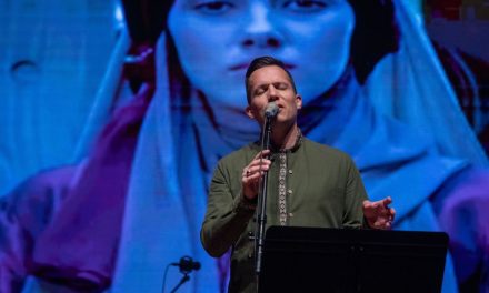 Na nama je da objasnimo Zapadu da islam nije prijetnja, a Istoku da Evropa nije babaroga