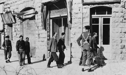 Izrael je stvoren akcijama terorističkih grupa, njihove napade na Britance i Arape podržavao je Staljin