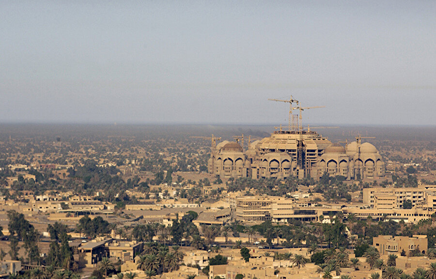 Saddamova nedovršena džamija