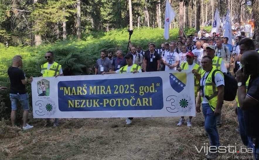 Šest hiljada ljudi krenulo je jutros pješke iz Nezuka u Srebrenicu