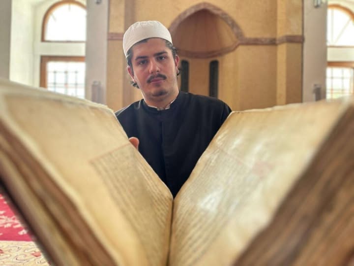 U selu Hisardžik kod Prijepolja čuva se jedan od najstarijih primjeraka Kur'ana na Balkanu