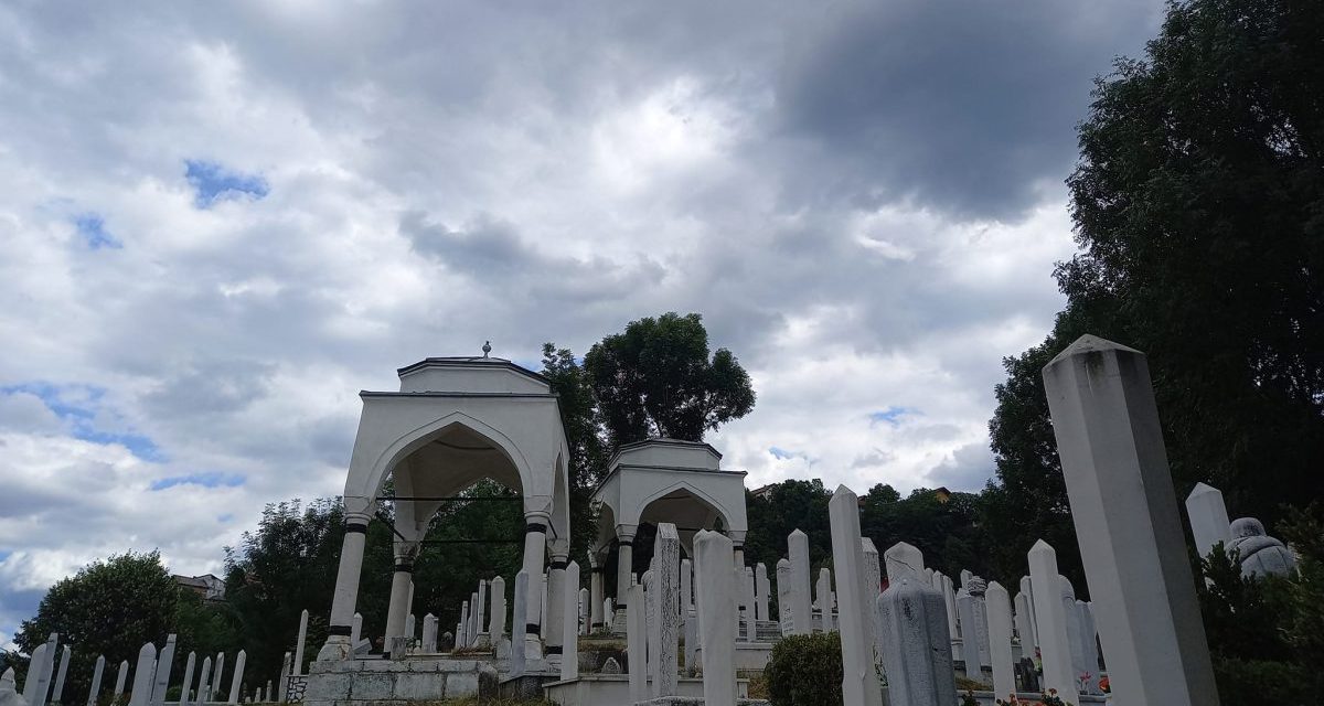 Godišnjica Bašeskijine smrti: Jutros je, usred ljeta, snijeg pao, težak i mokar…