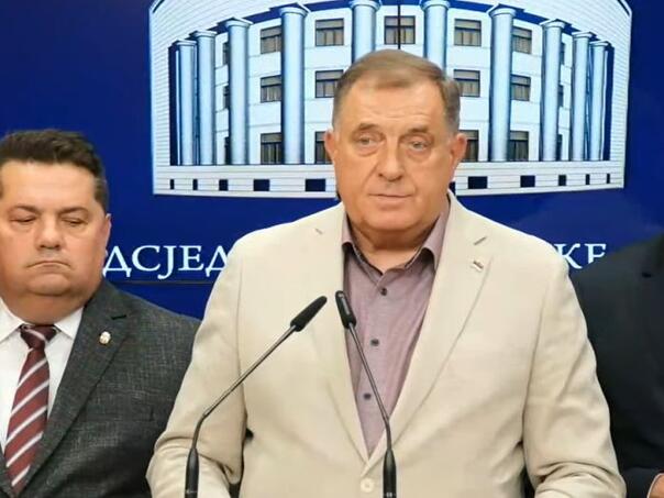 Stari recept za nove izazove: Dodik najavio referendum