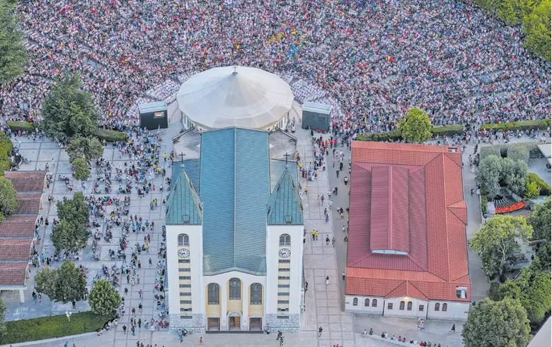Rim je bio glavna konkurencija, ali je ipak Međugorje dobilo bitku za mlade vjernike