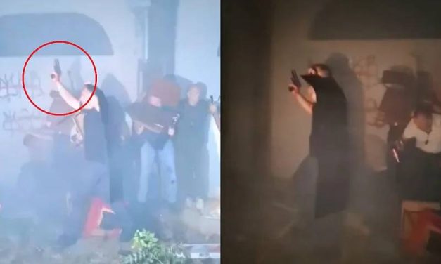 Haos u Srbiji: Paljene prostorije SNS-a, potezan pištolj…