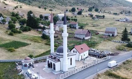 Obnovljena džamija na Kupresu: Ovdje su deveterica braće na bijelim konjima dolazila na džumu