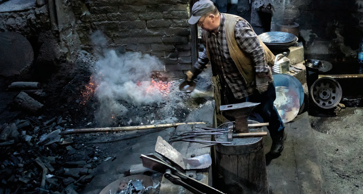 Vatra ispod peke, vatra u majdanu