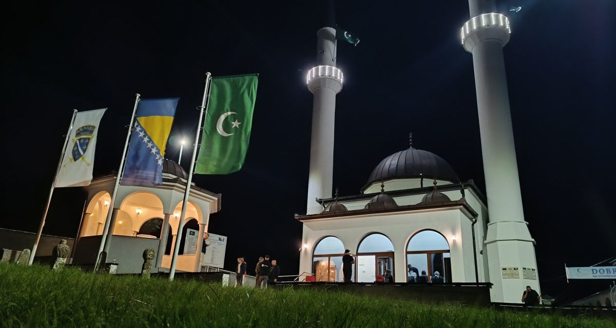 Proučen mevlud, danas otvorenje džamije na Kupresu