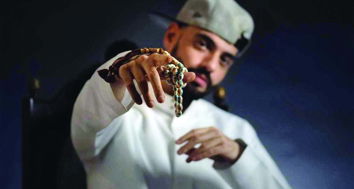 ZezO, Saudijac koji repa u thobi sa tespihom u ruci