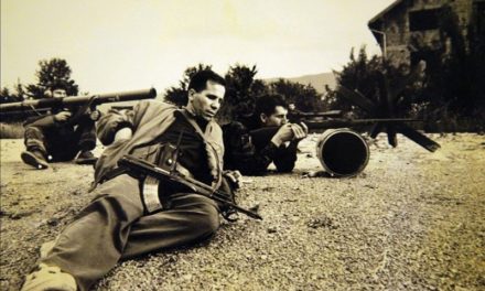 Dvije opsesije Ramiza Salčina – da se preda kasarna “Viktor Bubanj” i oslobode Nedžarići, u bici za kasarnu je ranjen, u Nedžarićima poginuo