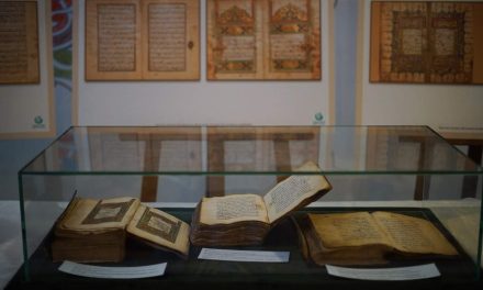 U stolačkoj Tekiji otvorena izložba ručno pisanih Kur'ana