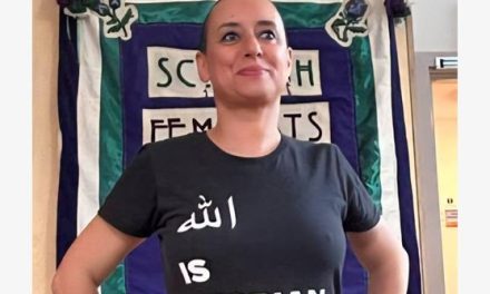 Pred sudom zbog majice s natpisom “Allah je lezbejka”