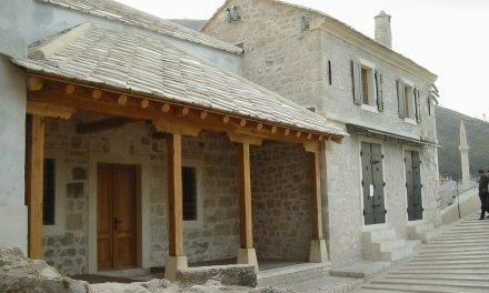 Nakon 90 godina u Sultan Selimovom mesdžidu na Starom mostu obavlja se molitva