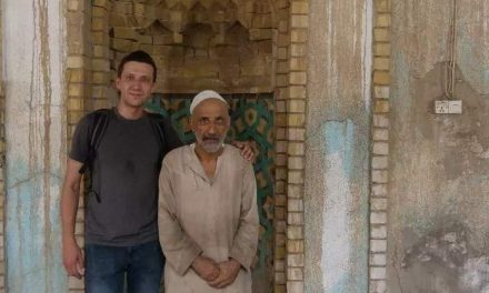 Bosanska džamija i na njoj ljiljan u srcu Bagdada