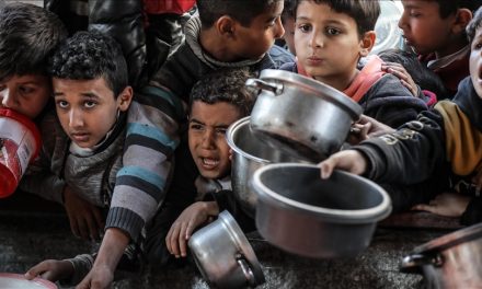 Palestinci bespomoćni dok im djeca umiru od gladi