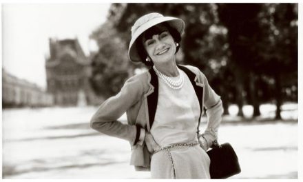 Coco Chanel oslobodila je žene korzeta, a to je bilo mnogo više od mode, socijalna revolucija