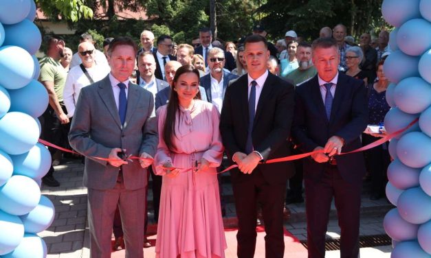 Otvoren Sajam šljive, gost Stjepan Mesić