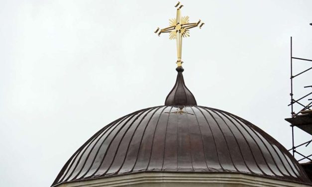 Pravoslavna crkva nije prekinula veze s Moskvom, slijedi zabrana