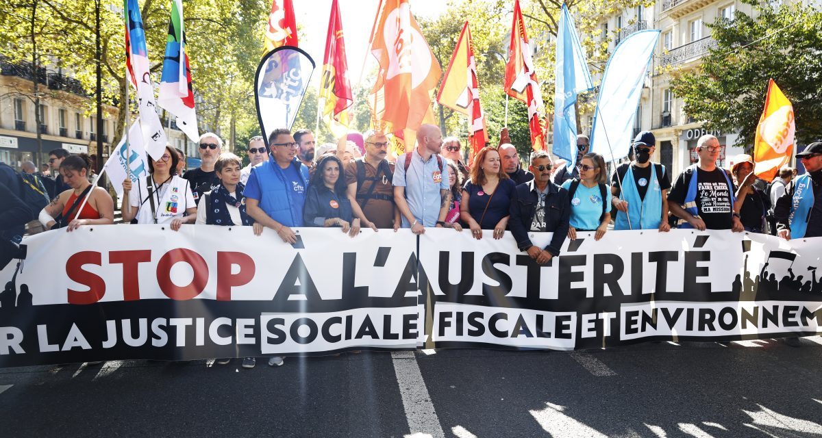 Haos u Francuskoj: Stotine hiljada ljudi na ulicama, sukobi u više gradova, blokirane škole, saobraćaj…