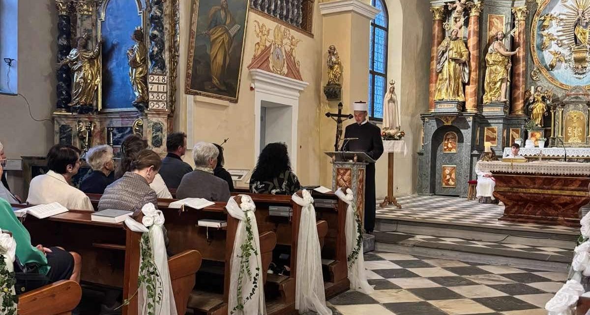 Hodža u crkvi: Imam bošnjačkog džemata u Klagenfurtu održao predavanje katoličkim hodočasnicima