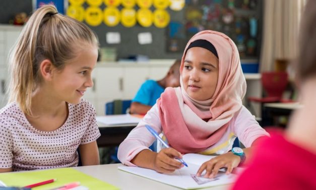 Na jesen zabrana nošenja hidžaba za učenice mlađe od 14 godina