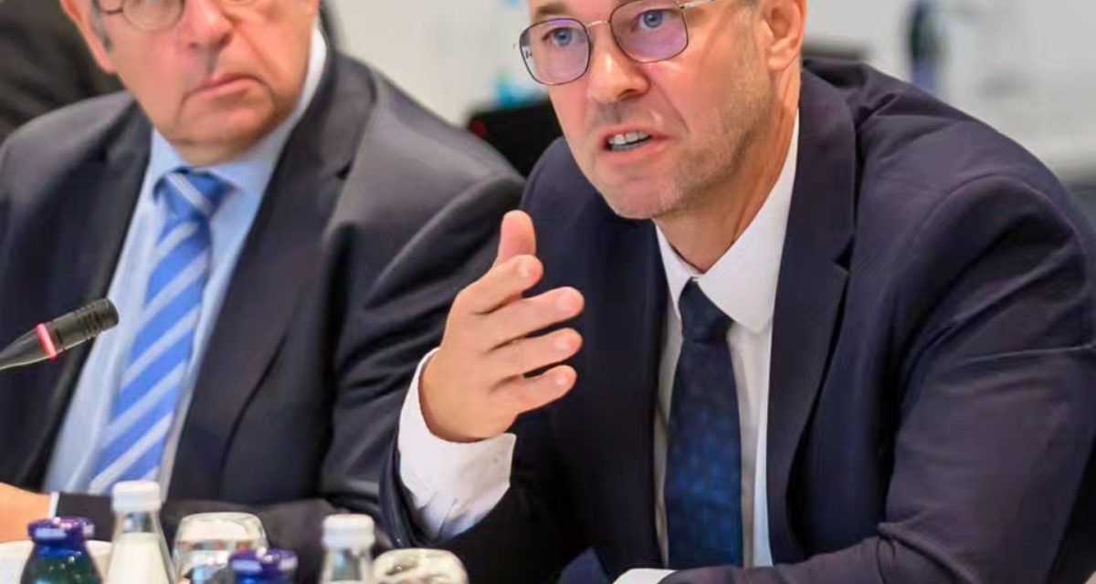 Stier političarima u BiH: Vrijeme vam istječe, gubite prilike i novce