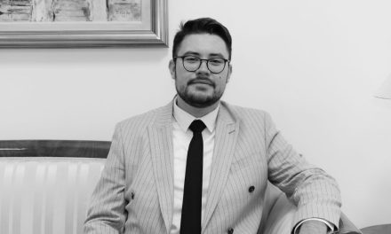 Godina u kojoj su se Bošnjaci vratili na političku i kulturnu scenu Hrvatske