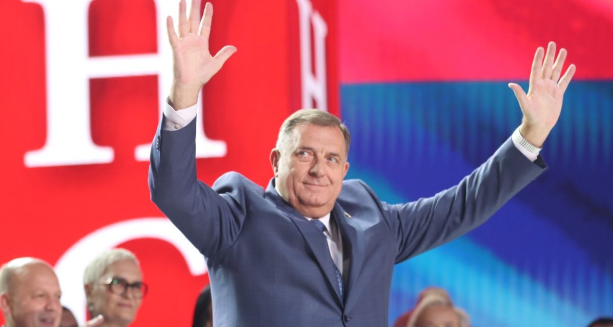 Lajali na zvijezde: SNSD ipak ide na prijevremene izbore za predsjednika RS