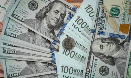 Euro sve jači od dolara: blagoslov za potrošače, prijetnja za izvoznike