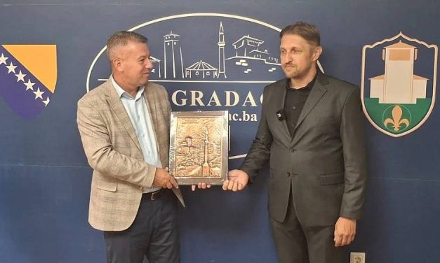 Mehanović najavio pokretanje inicijative za vraćanje posmrtnih ostataka Husein-kapetana Gradaščevića iz Istanbula u Gradačac
