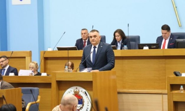 Savo Minić podnio ostavku: Manevar za spas legitimiteta Vlade Republike Srpske