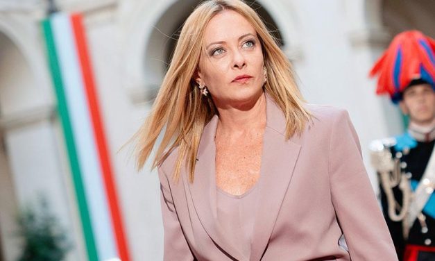Meloni želi zabraniti pokrivanje lica u javnosti