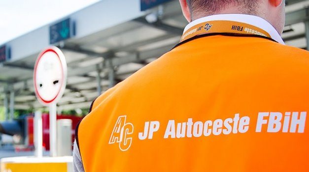 Pola milijarde maraka isparilo iz Autocesta: Bez ispaljenog metka, od nepoznatog strijelca, ujeo je vuk kenjca