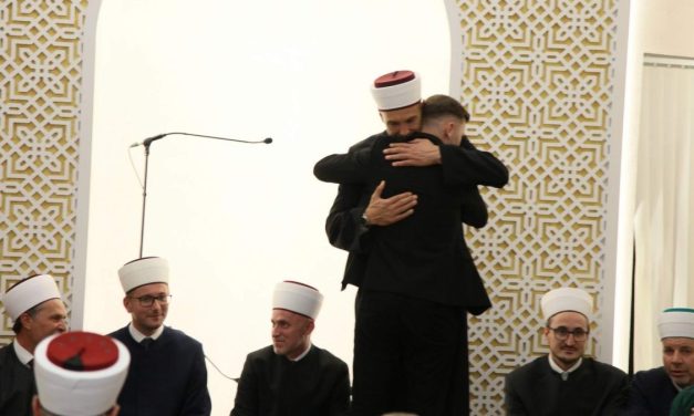 Uoči svečanog otvaranja džamije: Džematlije šalju imama na hadž