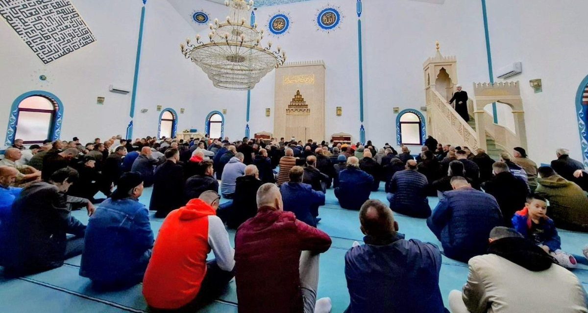 Džuma-namaz – da li je svakom vjerniku omogućeno da ide na obaveznu molitvu petkom