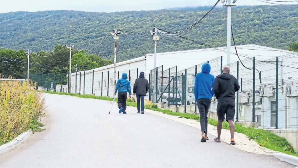 Zarobljeni između granične policije i mafije: Život u kampu Lipa