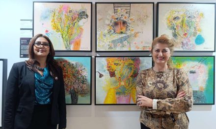 Alisa Teletović u pariškom Carrousel du Louvreu