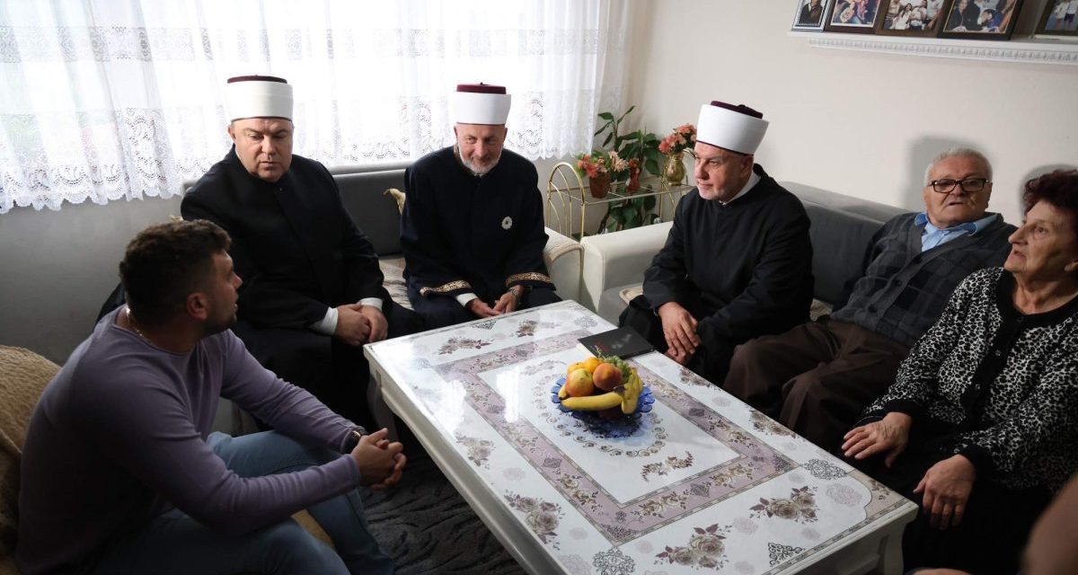 Reis Kavazović posjetio herojsku porodicu Alena Muhića