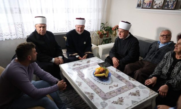 Reis Kavazović posjetio herojsku porodicu Alena Muhića