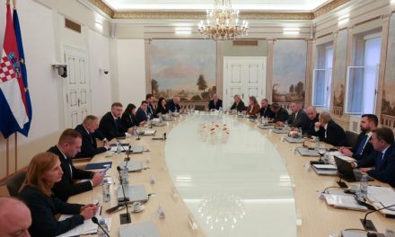 Plenković: Vlada će i dalje raditi na poboljšanju uvjeta života manjinskih zajednica