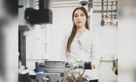 Doktorirala Brčanka Ida Fazlić, koja istražuje najpoznatija djela svjetskog slikarstva Rembrandta, Da Vincija…