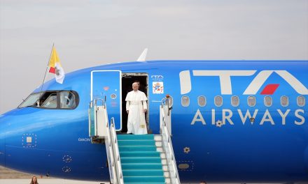 Papa Lav stigao u Tursku u svoju prvu inozemnu posjetu