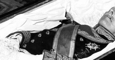 Agonija i smrt Francisca Franca